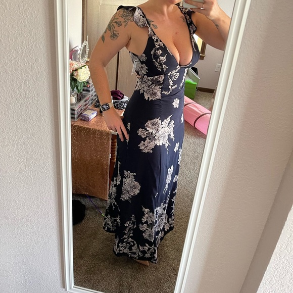 Dress Forum Dresses & Skirts - Open Back Dress Forum Navy Maxi Dress
